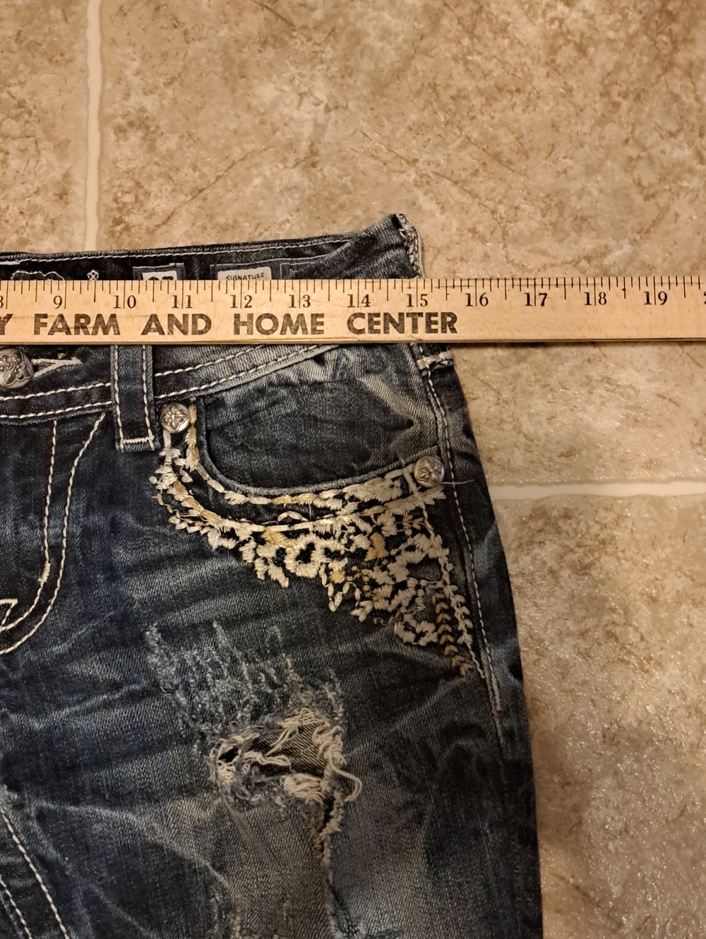 Miss Me Size 27 Signiture Skinn Distressed Dark Blue Embroidered Jeans - Picture 9 of 14